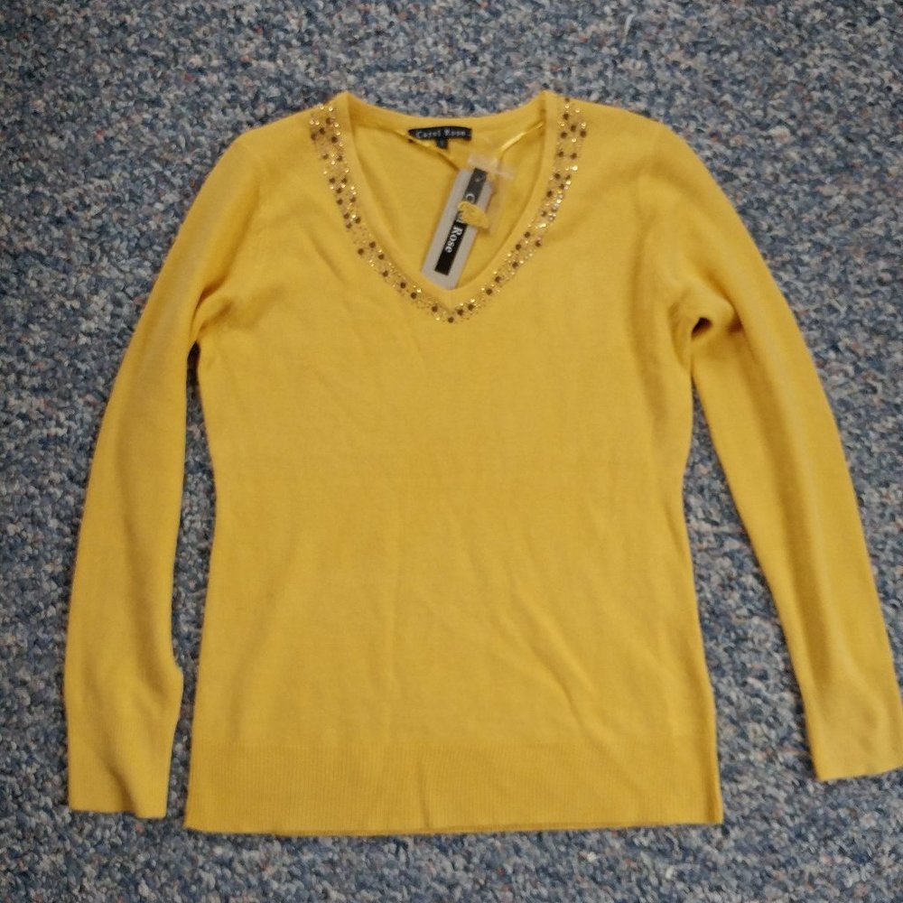 Carol Rose Mustard Yellow V-Neck Sweater - Small